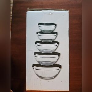Tahari 10 Piece Glass Prep Bowl Set. Black Lids. Clear Bowls. NIB